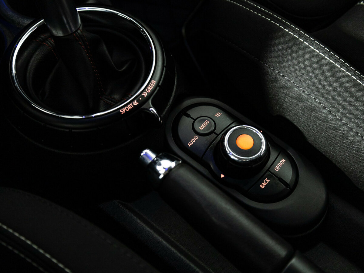 Mini Hatch Cooper S III (F55/F56), 2014 Фото №18