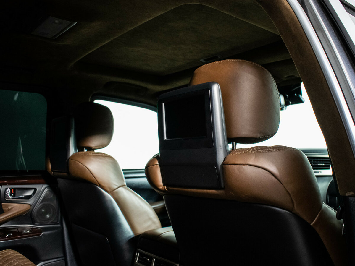 Lexus LX 570 III Рестайлинг, 2012 Фото №10