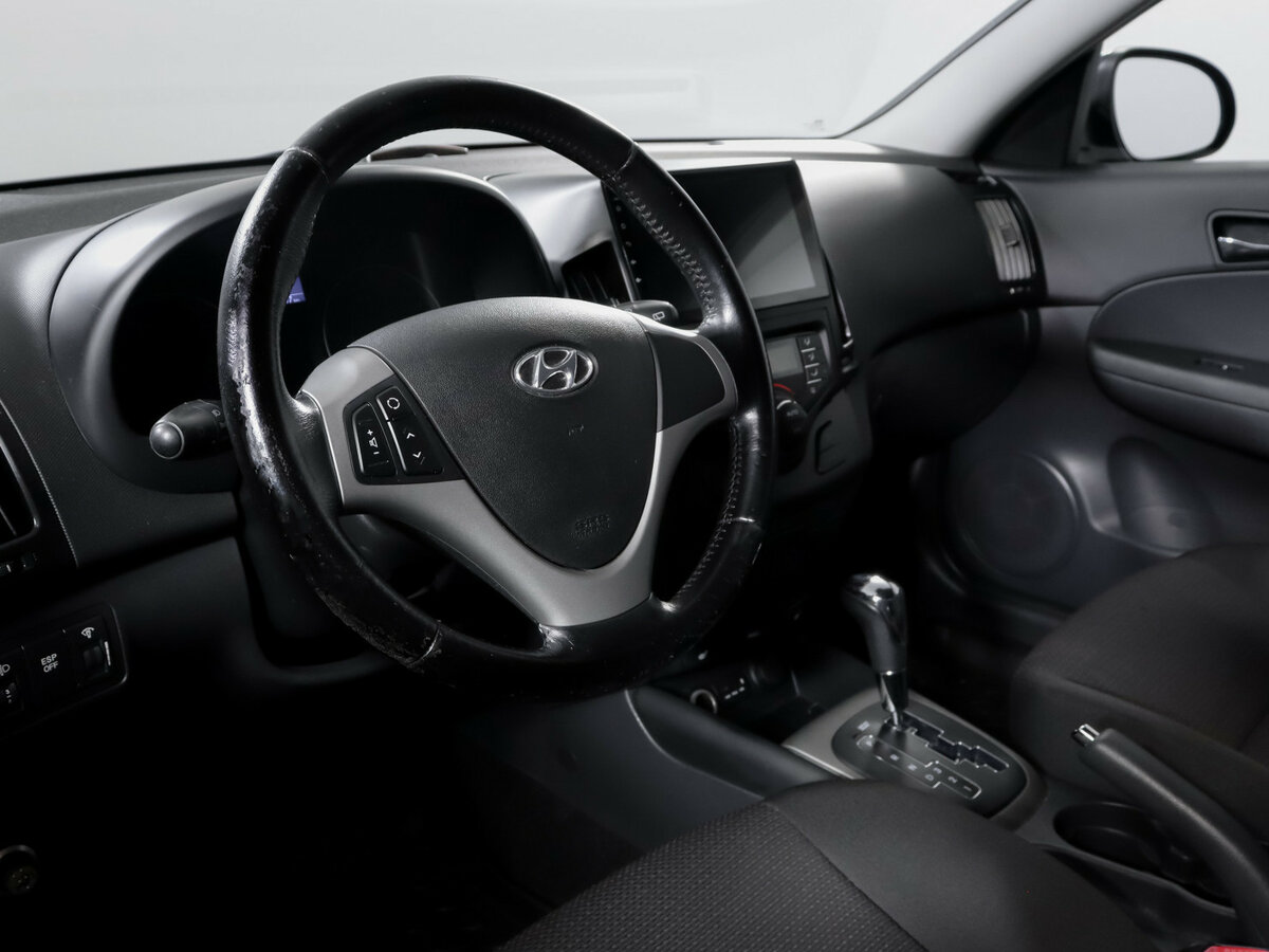 Hyundai i30 I Рестайлинг, 2010 Фото №12