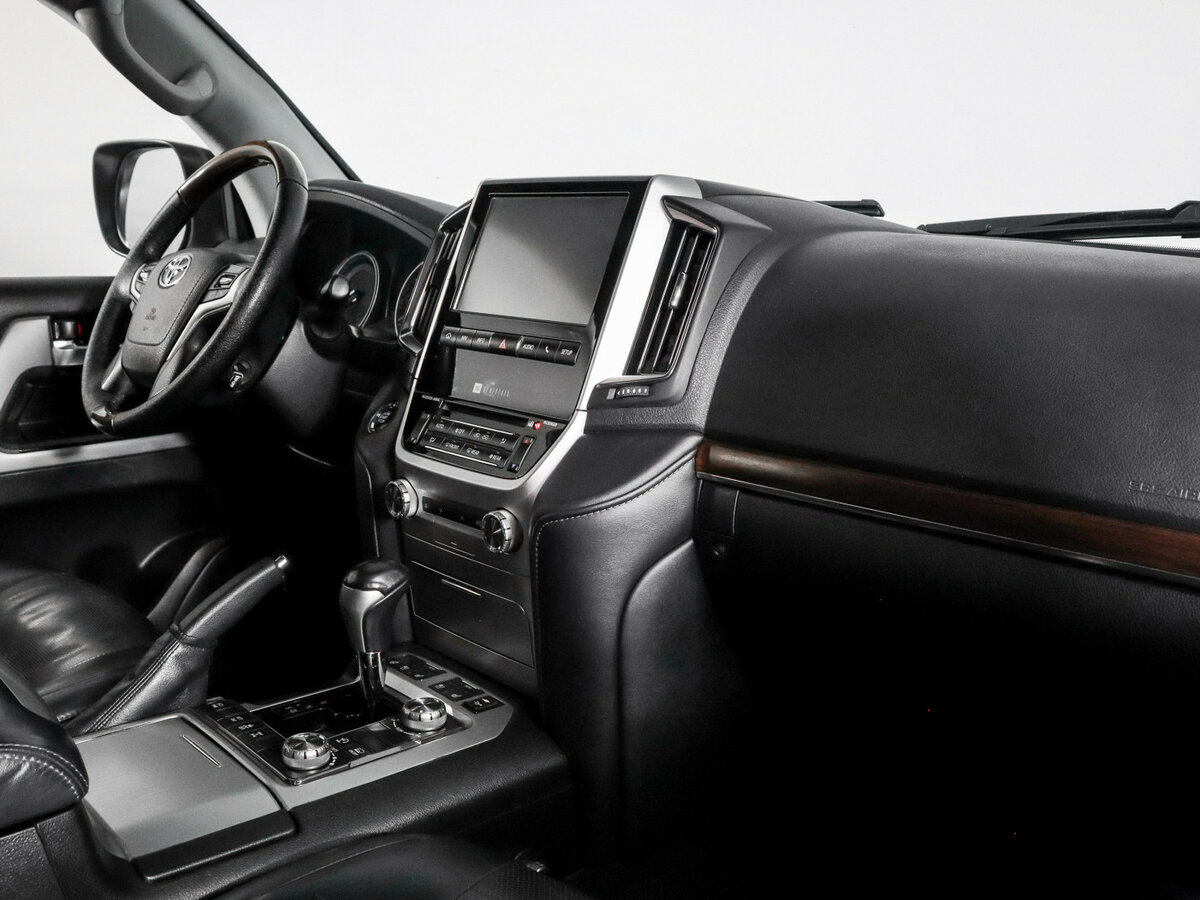 Toyota Land Cruiser 200 Series Рестайлинг 2, 2015 Фото №9