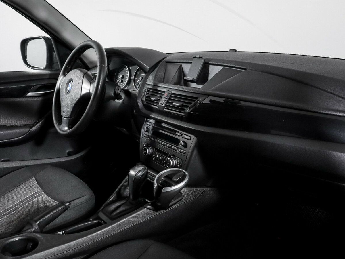 BMW X1 18i I (E84), 2010 Фото №9