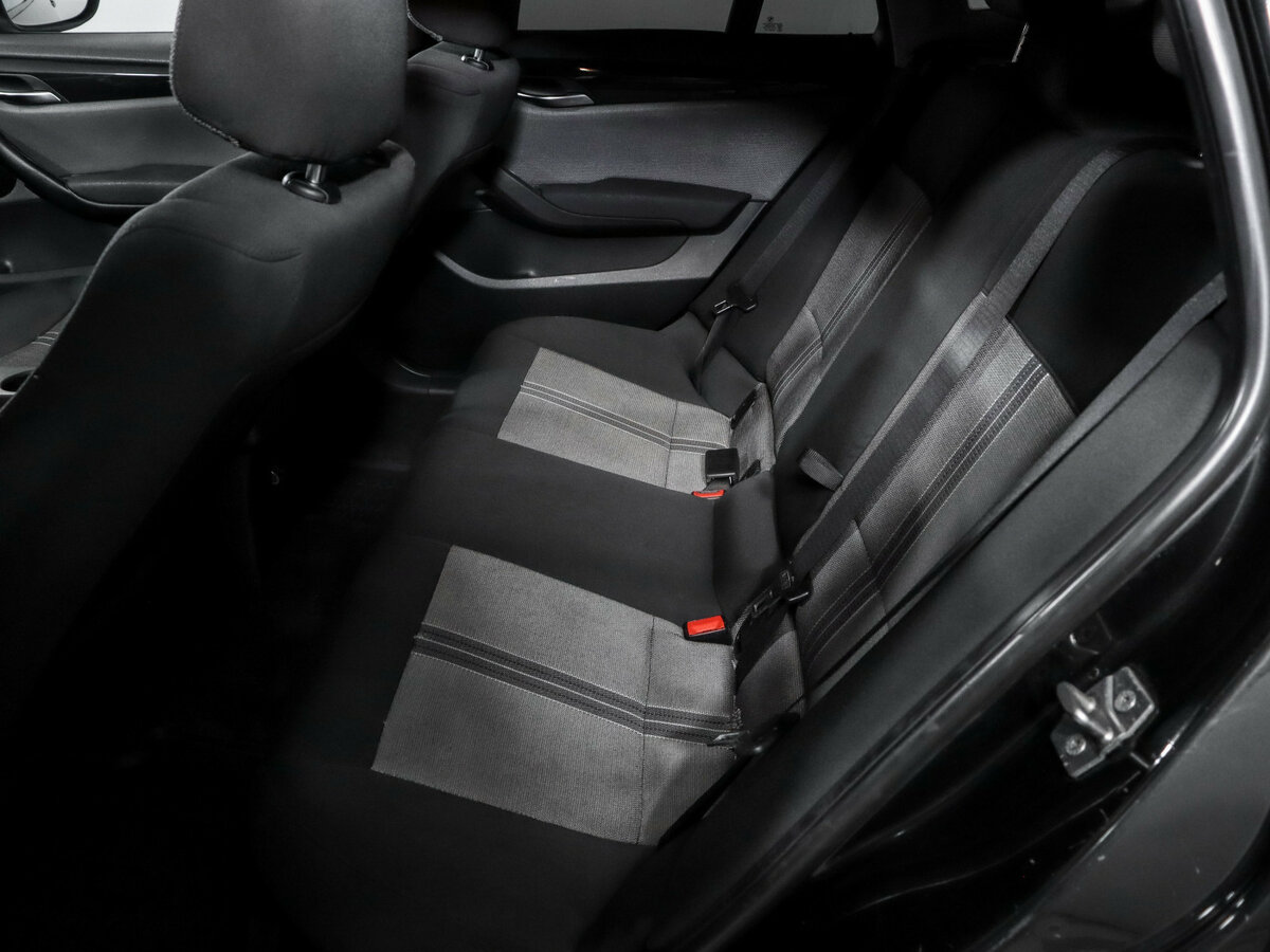 BMW X1 18i I (E84), 2010 Фото №10