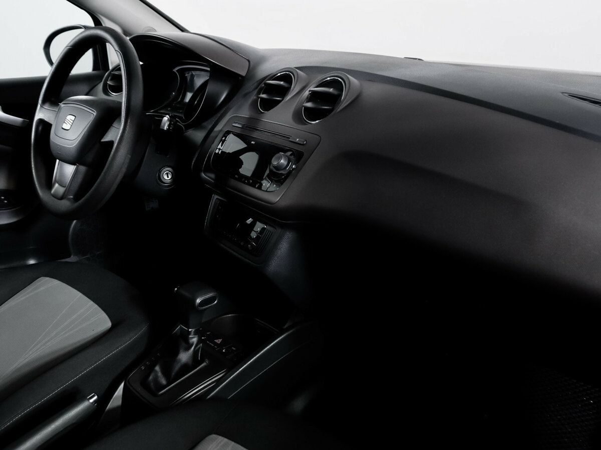 SEAT Ibiza IV Рестайлинг, 2012 - 127 889 км. | Фото №7