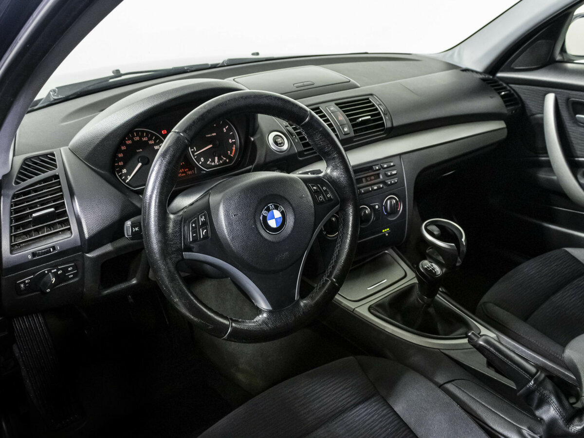 BMW 1 серии 118i I (E81/E82/E87/E88) Рестайлинг, 2008 Фото №10
