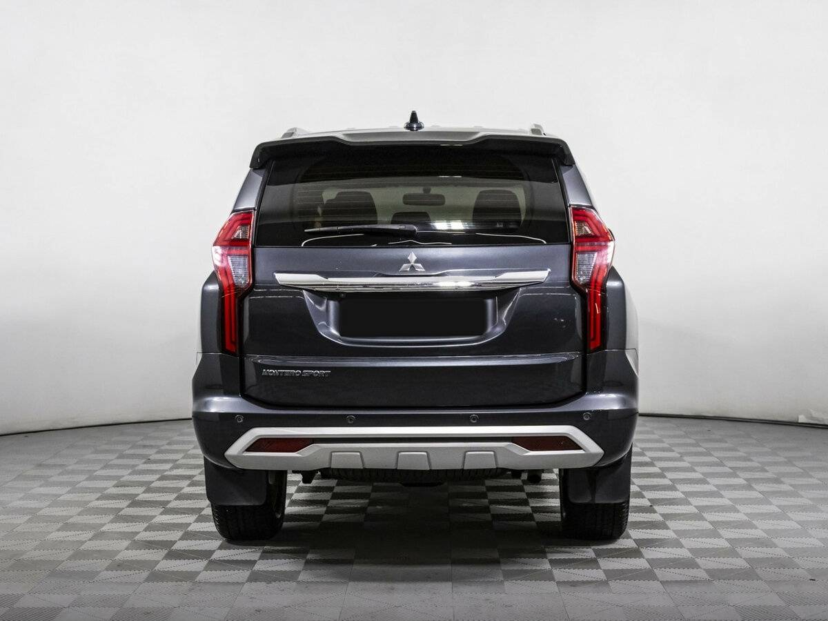 Mitsubishi Montero Sport III Рестайлинг, 2022 Фото №5