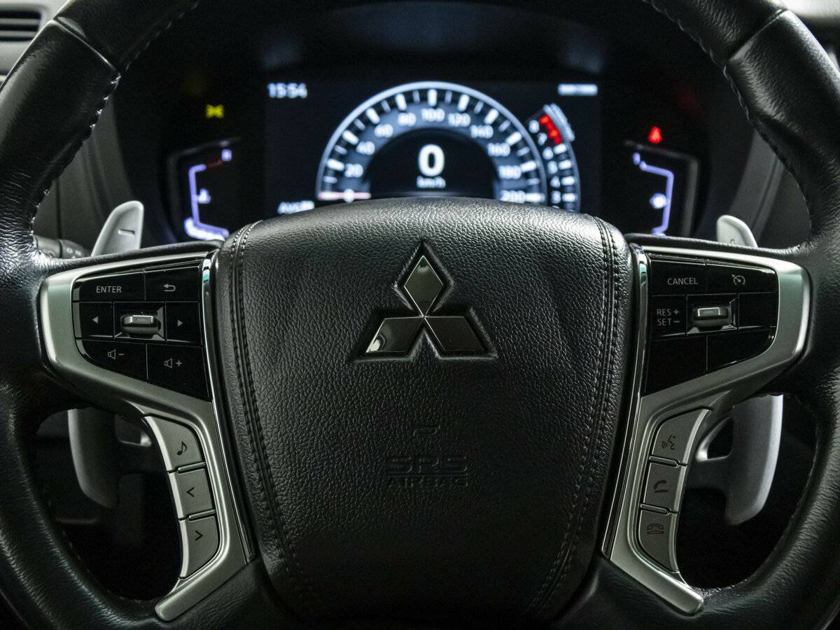 Mitsubishi Montero Sport III Рестайлинг, 2022 Фото №11