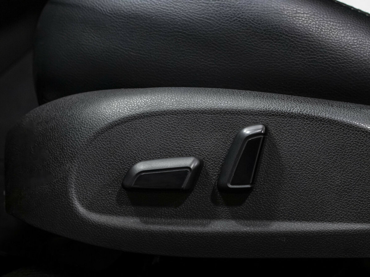 Mitsubishi Montero Sport III Рестайлинг, 2022 Фото №17