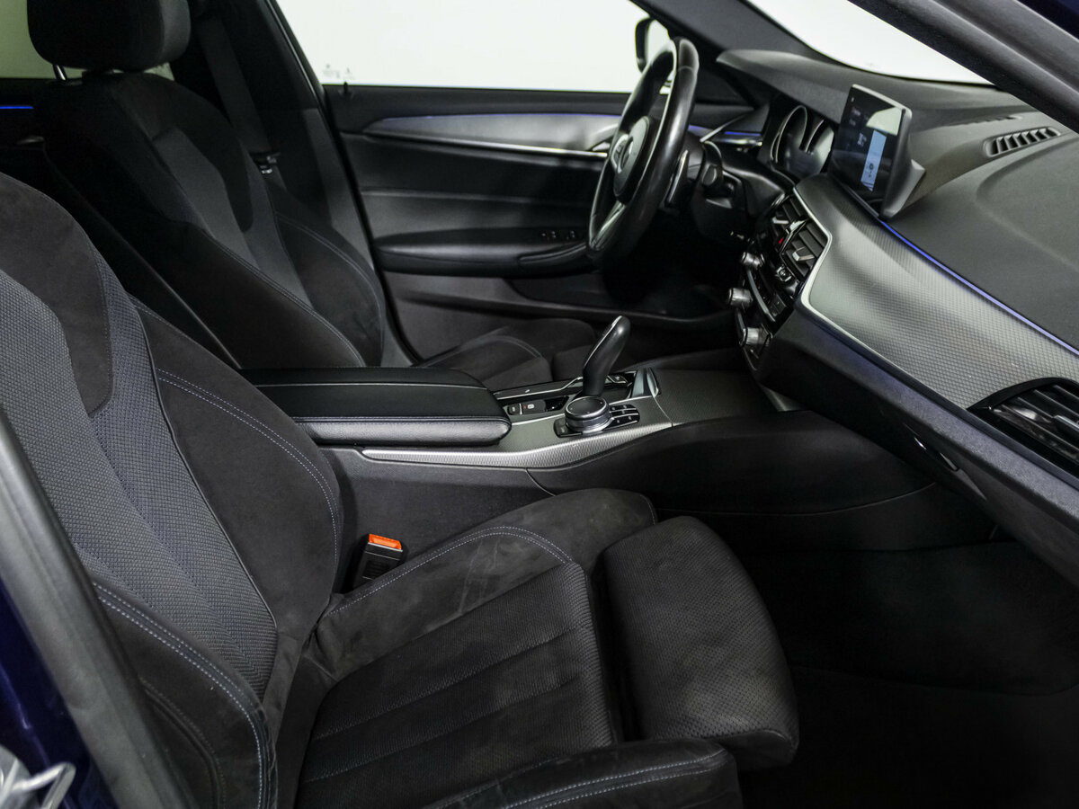 BMW 5 серии 520d xDrive VII (G30/G31/G38), 2018 - 122 230 км. | Фото №8