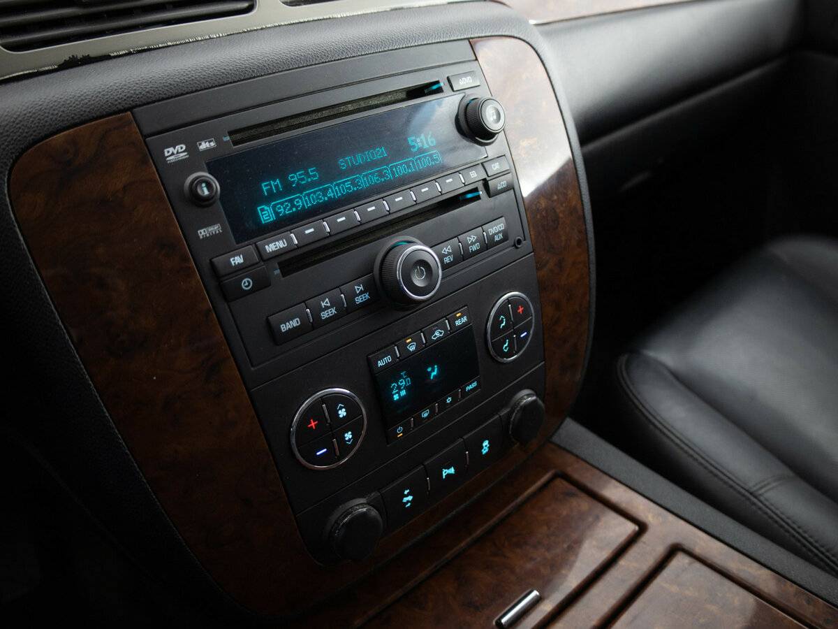 Chevrolet Tahoe 6AT III, 2012 Фото №12