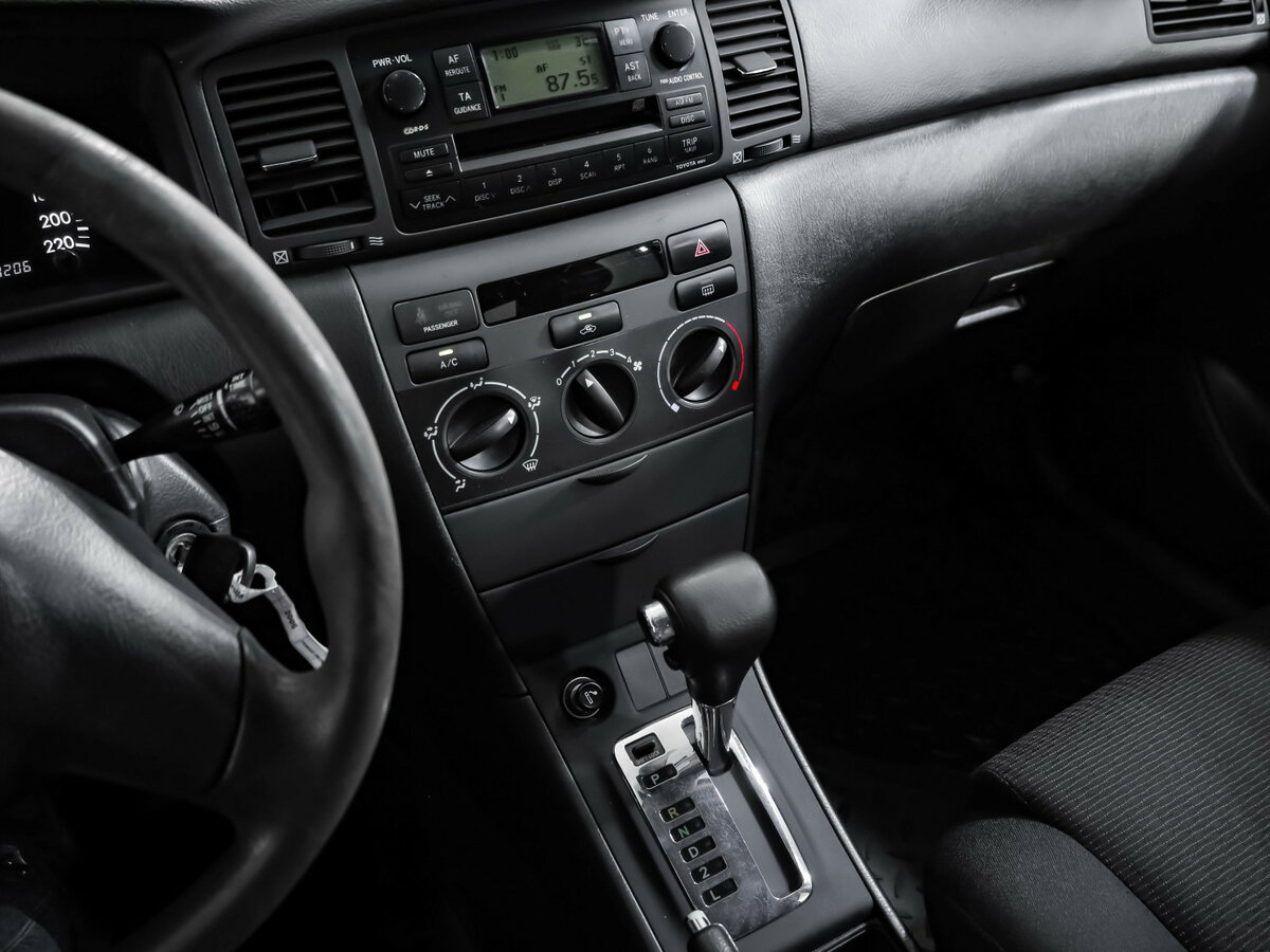 Toyota Corolla IX (E120, E130) Рестайлинг, 2006 Фото №15