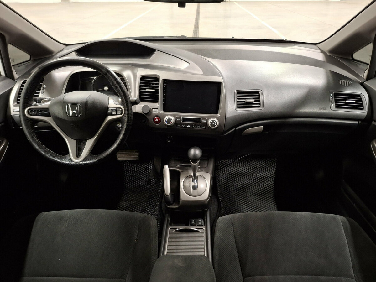 Honda Civic VIII Рестайлинг, 2010 Фото №13