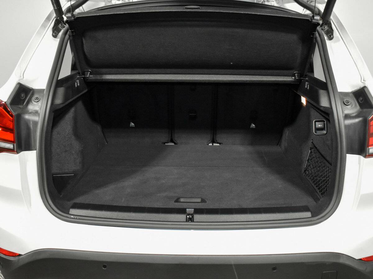 BMW X1 20i xDrive II (F48) Рестайлинг, 2021 Фото №18