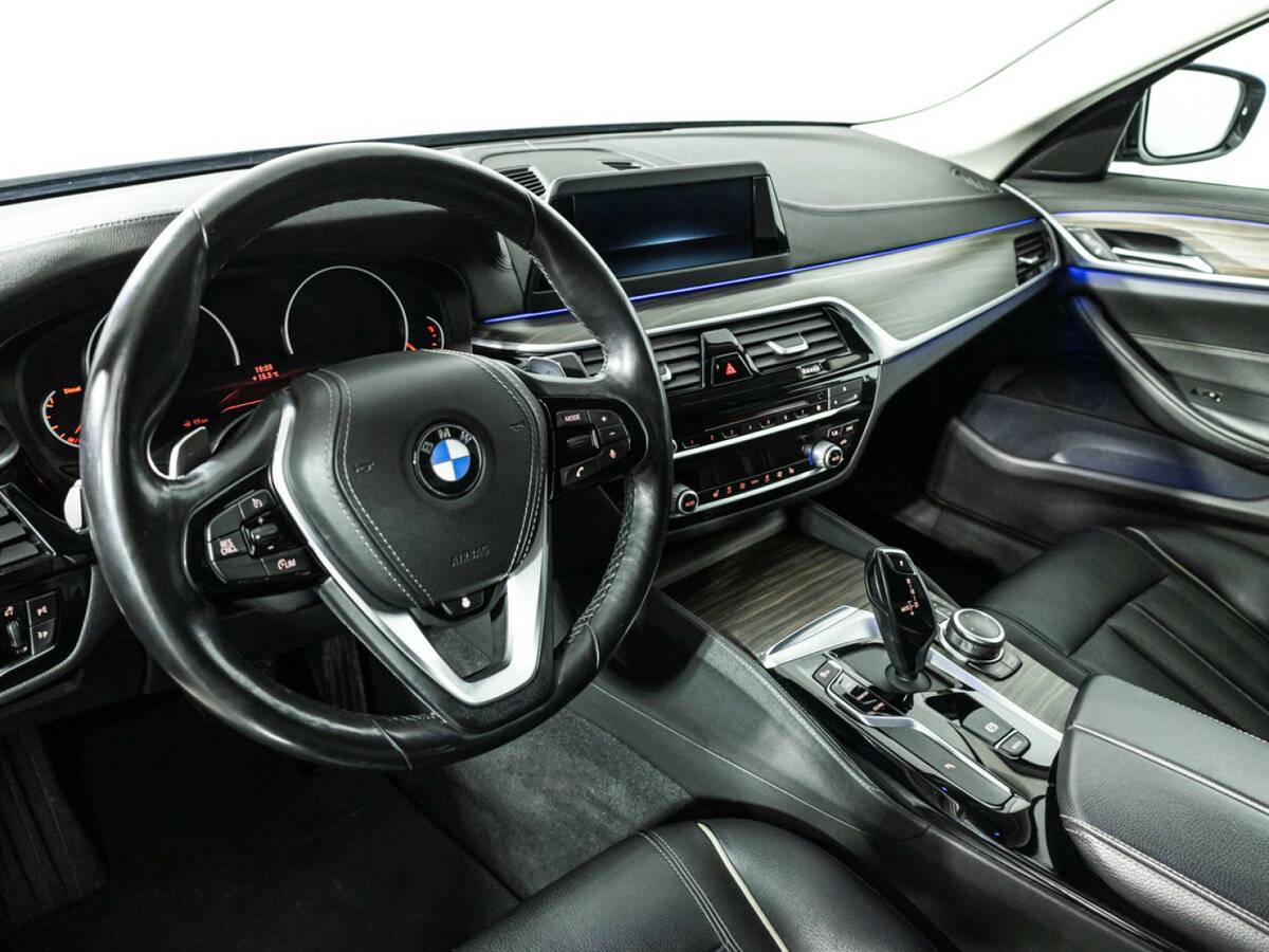 BMW 5 серии 520d xDrive VII (G30/G31/G38), 2018 Фото №11
