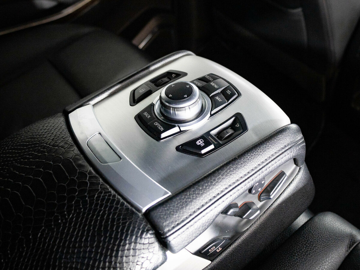 Chevrolet Tahoe IV, 2019 Фото №14