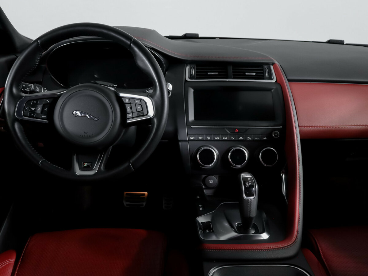 Jaguar E-Pace I, 2019 Фото №12