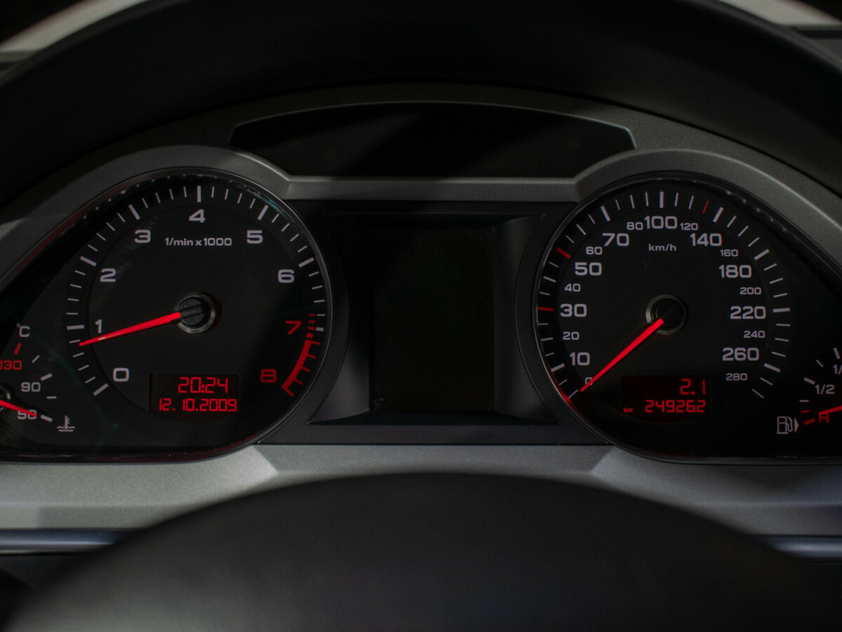 Audi A6 III (C6) Рестайлинг, 2010 Фото №12