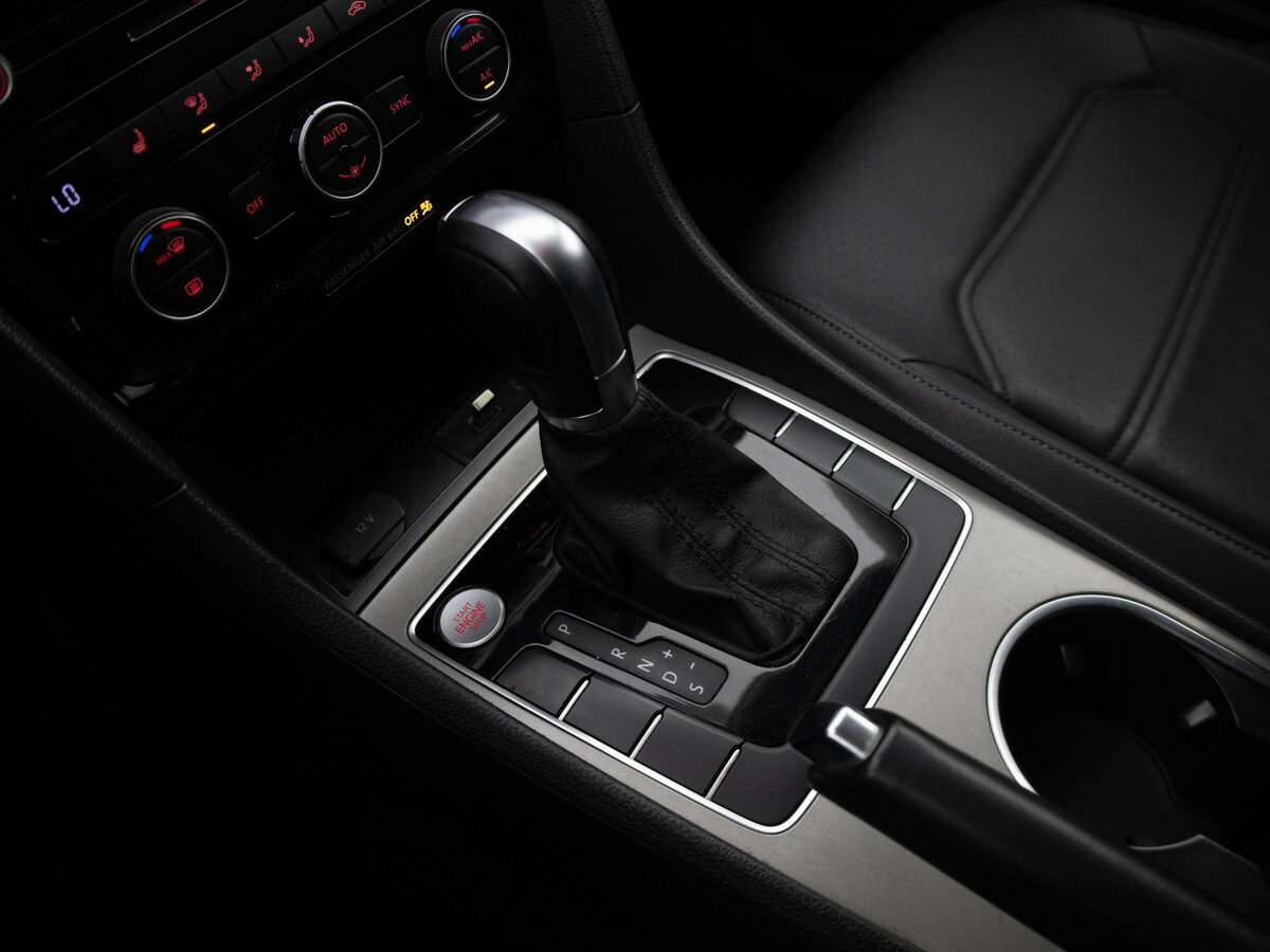 Volkswagen Passat (North America and China) II (NA Market), 2020 Фото №10