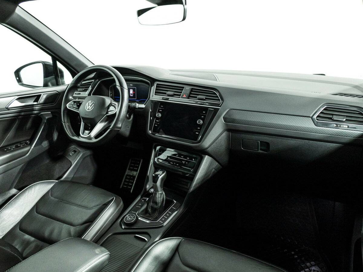 Volkswagen Tiguan II Рестайлинг, 2020 Фото №9