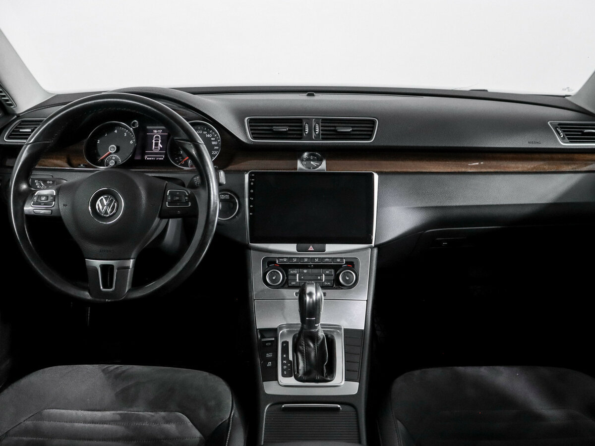 Volkswagen Passat B7, 2011 Фото №9