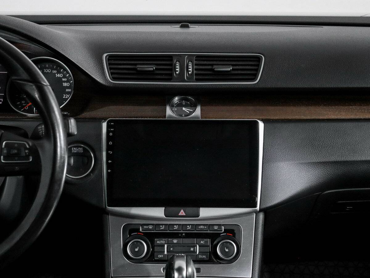 Volkswagen Passat B7, 2011 Фото №10