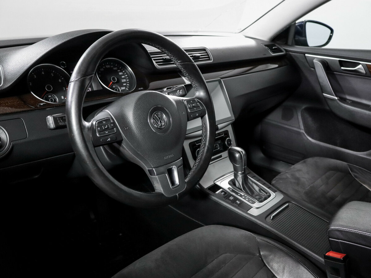 Volkswagen Passat B7, 2011 Фото №11