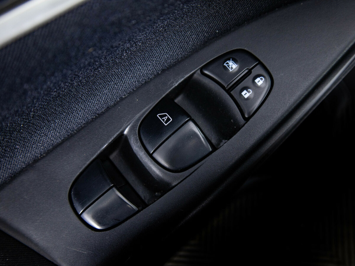 Nissan Tiida II, 2015 Фото №12