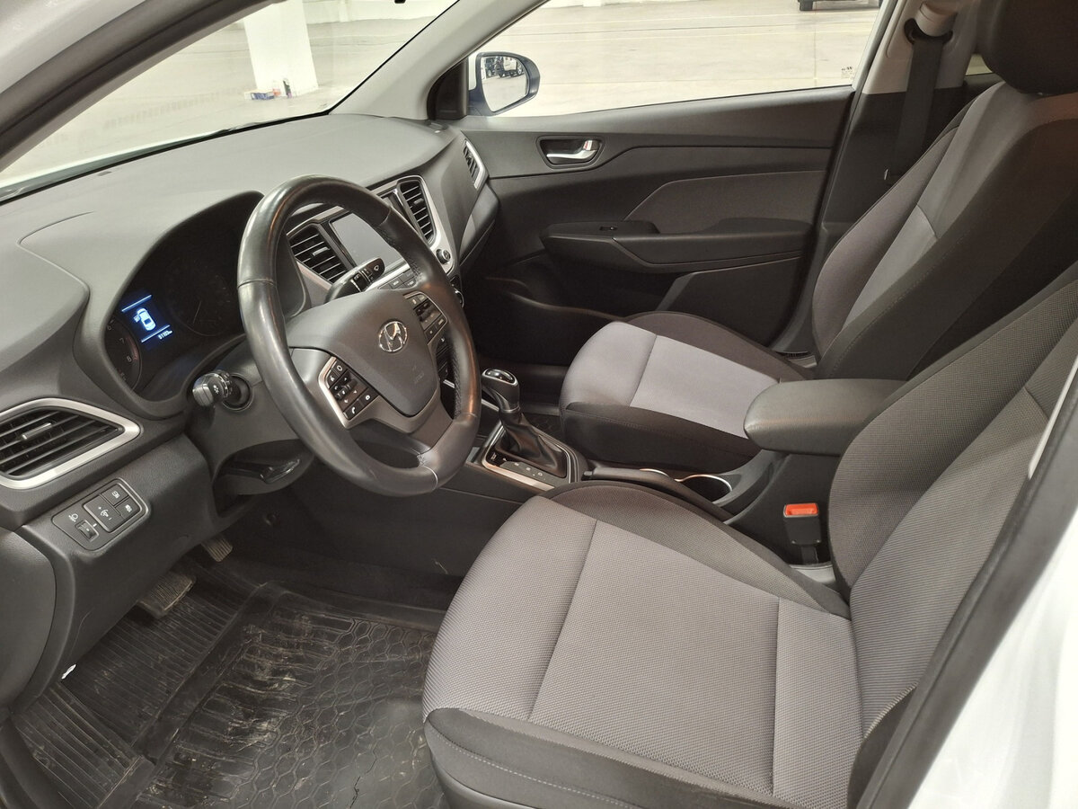 Hyundai Solaris II, 2017 Фото №16