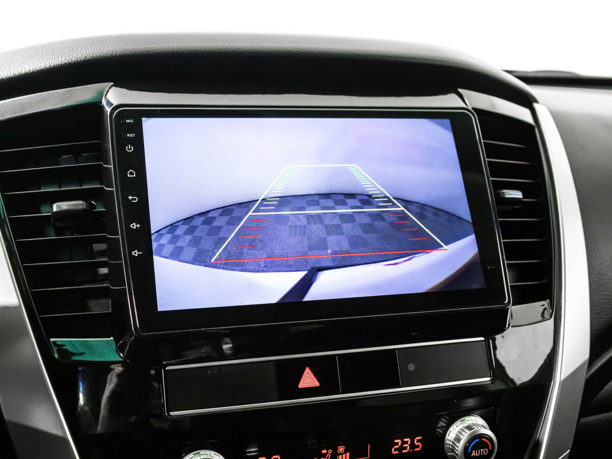 Mitsubishi Montero Sport III Рестайлинг, 2022 Фото №17