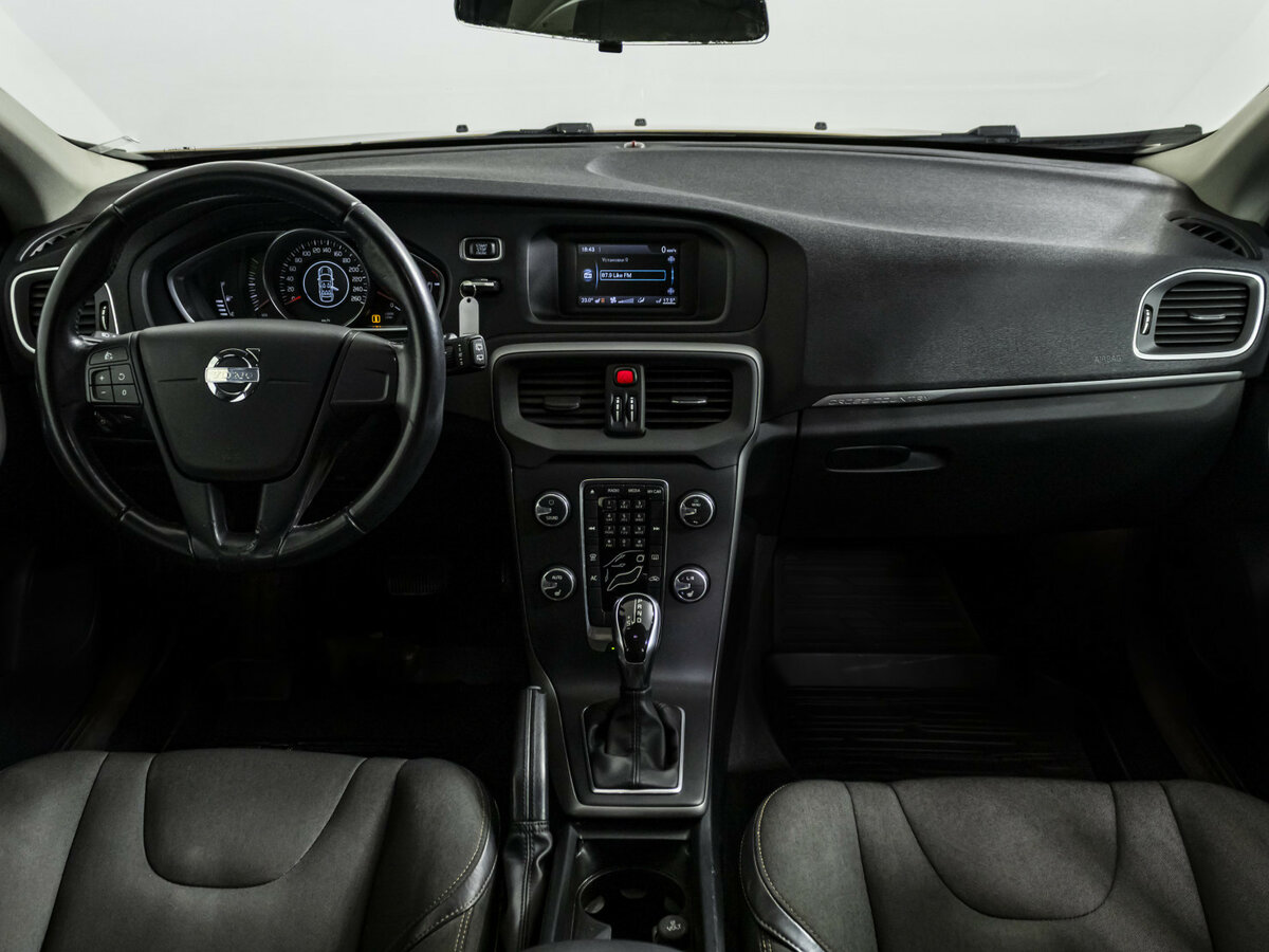 Volvo V40 Cross Country I, 2013 Фото №10