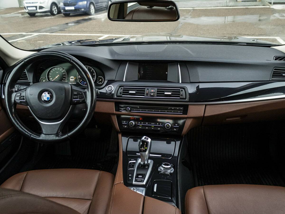 BMW 5 серии 528i xDrive VI (F10/F11/F07) Рестайлинг, 2016 Фото №13