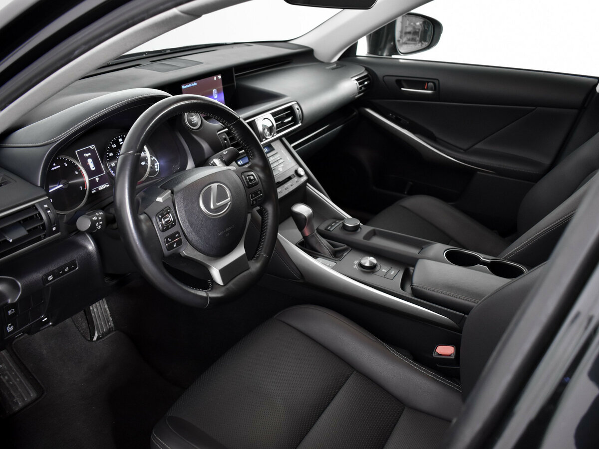 Lexus IS 300 III Рестайлинг, 2019 Фото №9