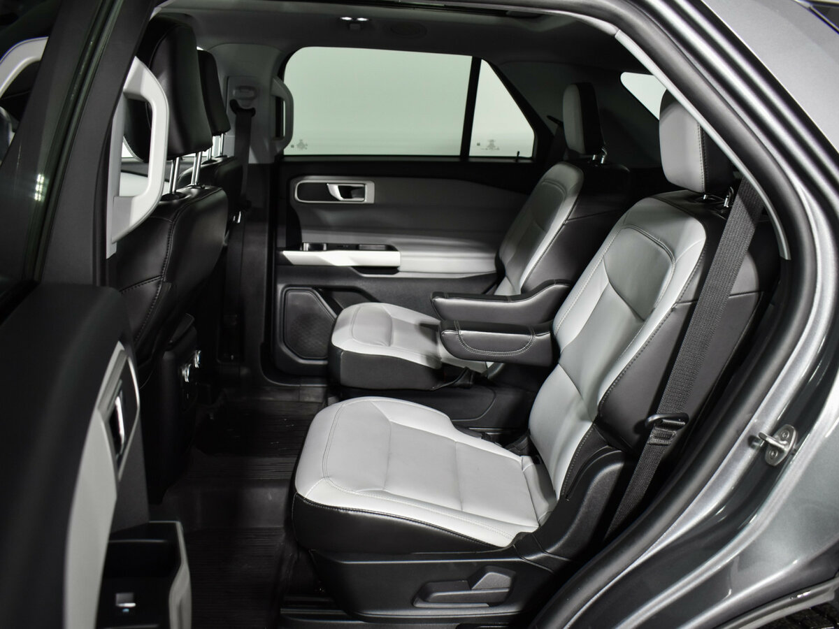 Ford Explorer VI, 2021 - 49 500 км. | Фото №8