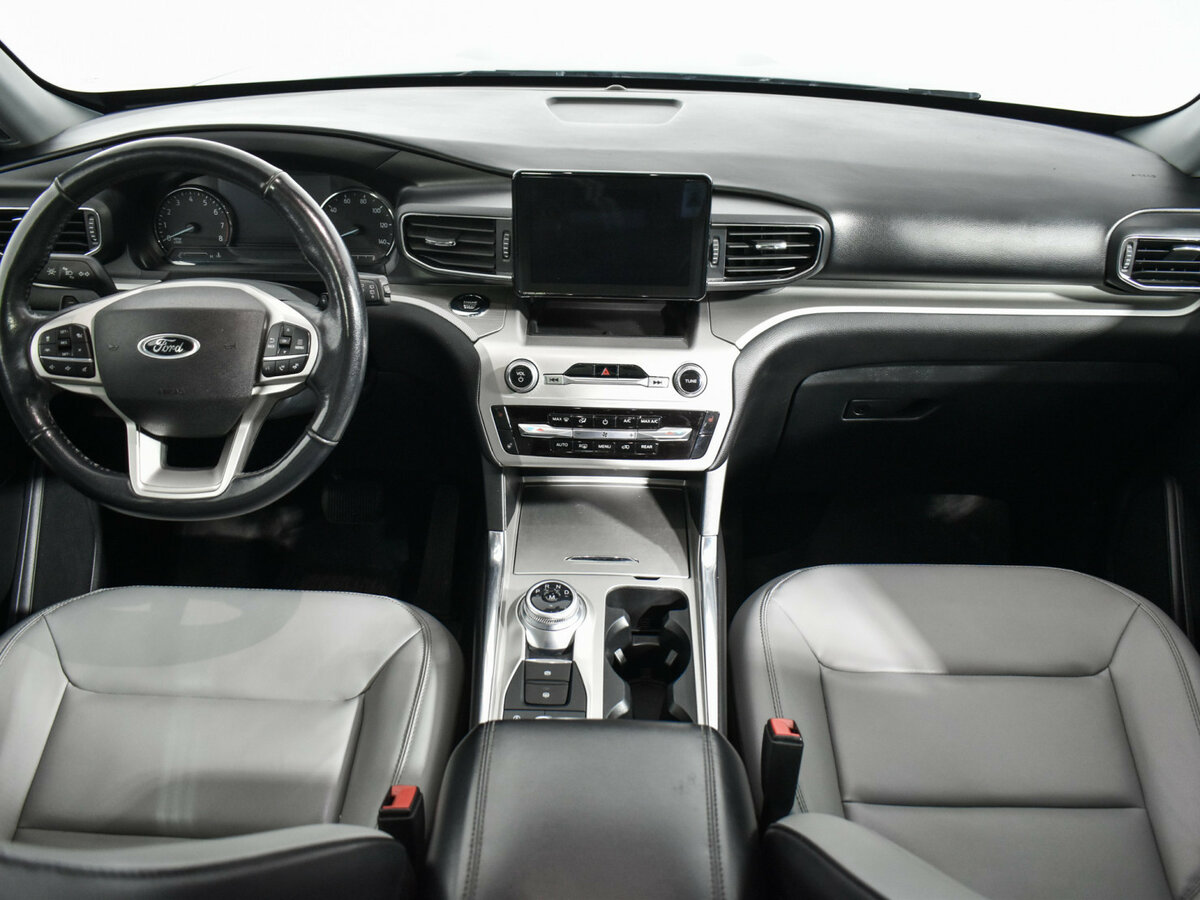 Ford Explorer VI, 2021 Фото №13