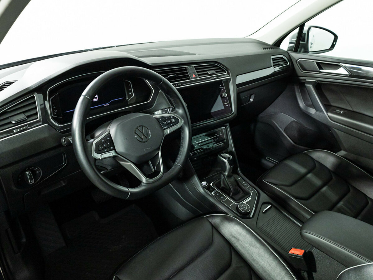 Volkswagen Tiguan II Рестайлинг, 2021 Фото №10