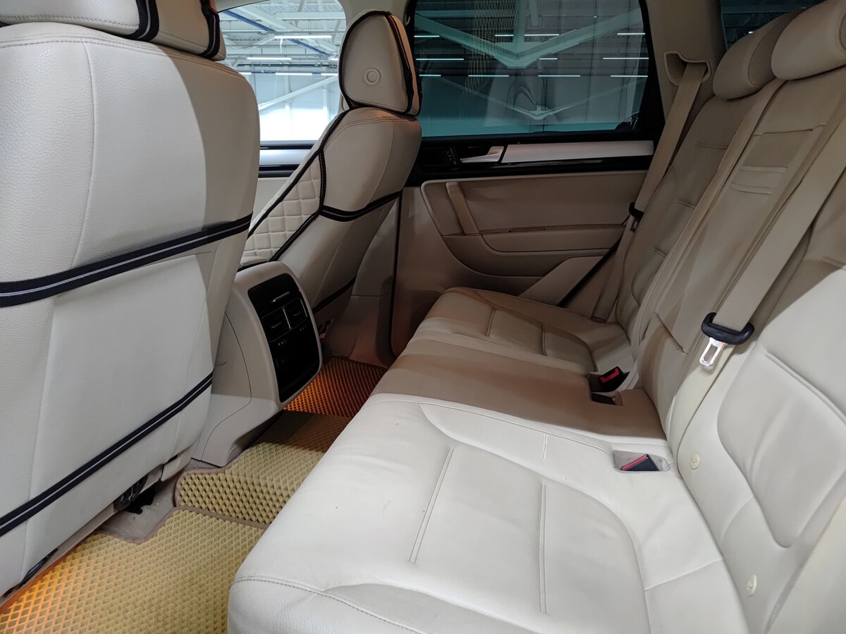 Volkswagen Touareg II, 2011 Фото №12