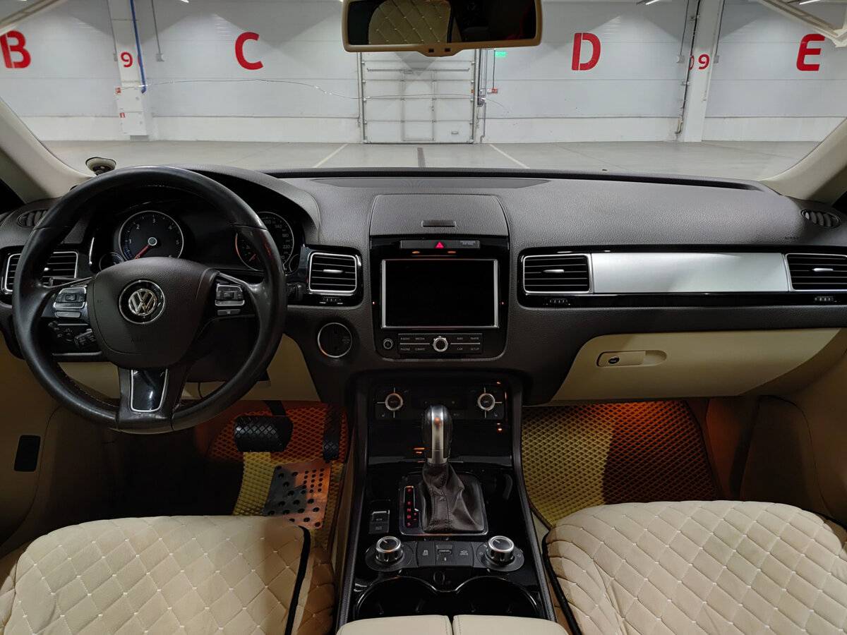 Volkswagen Touareg II, 2011 Фото №14