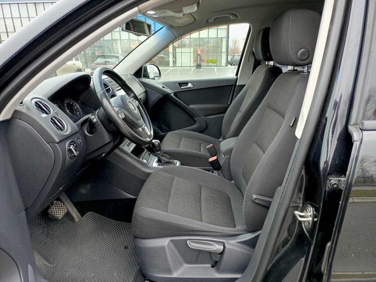 Volkswagen Tiguan I Рестайлинг, 2013 Фото №16