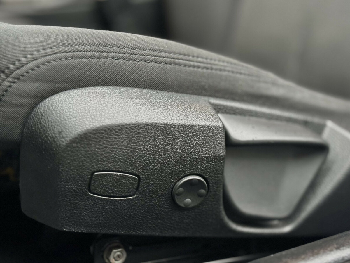 BMW 1 серии 118i II (F20/F21) Рестайлинг 2, 2018 Фото №19