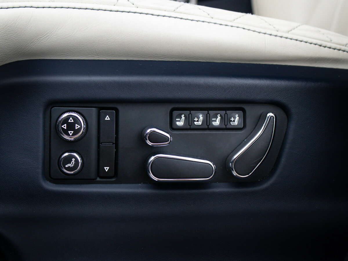 Bentley Bentayga I, 2016 Фото №21