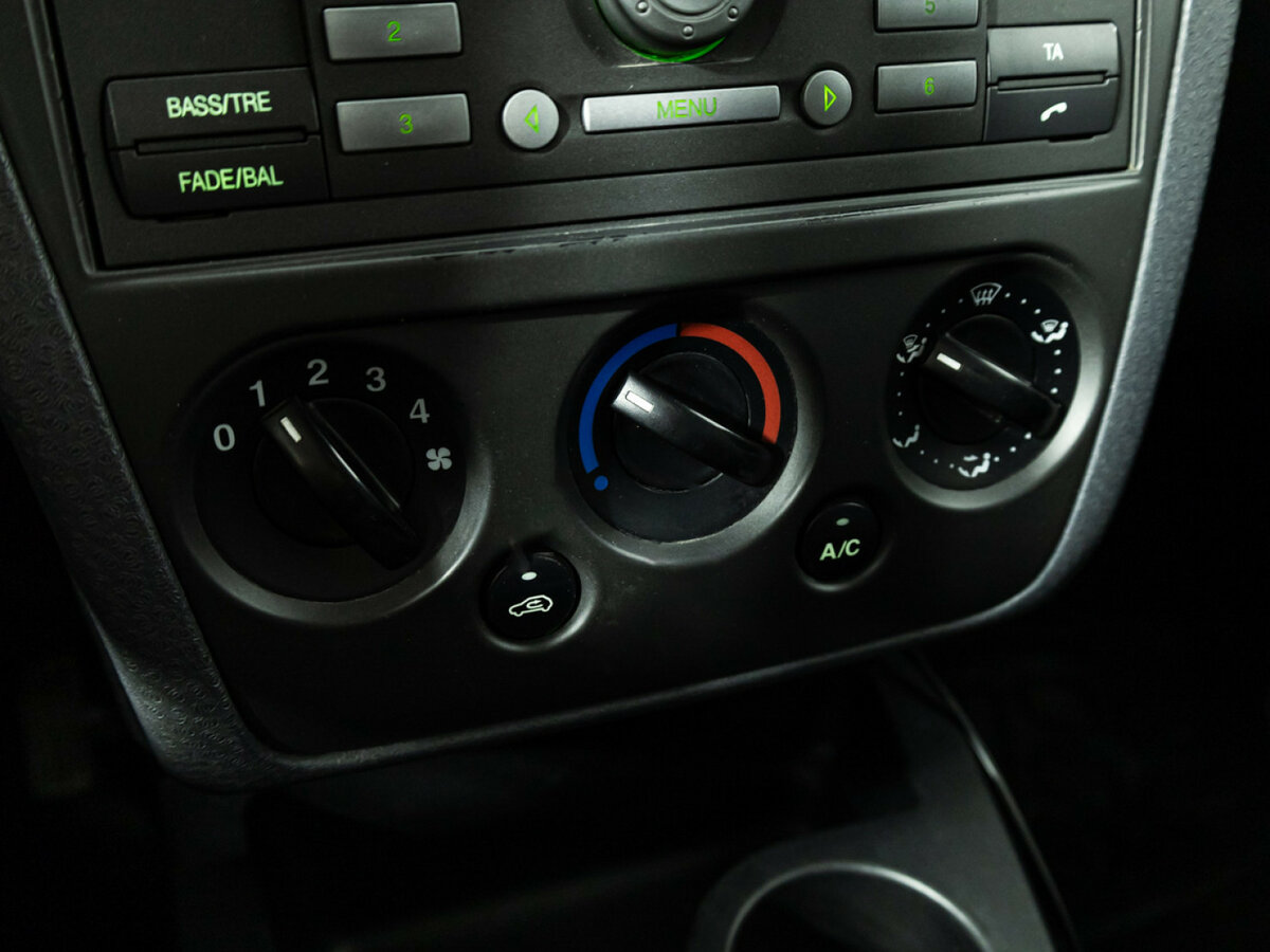 Ford Fusion I Рестайлинг, 2006 Фото №15