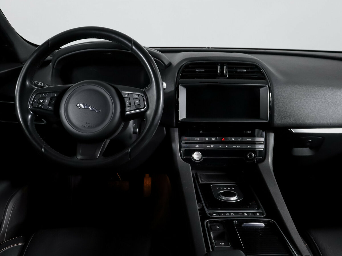 Jaguar F-Pace I, 2017 Фото №12