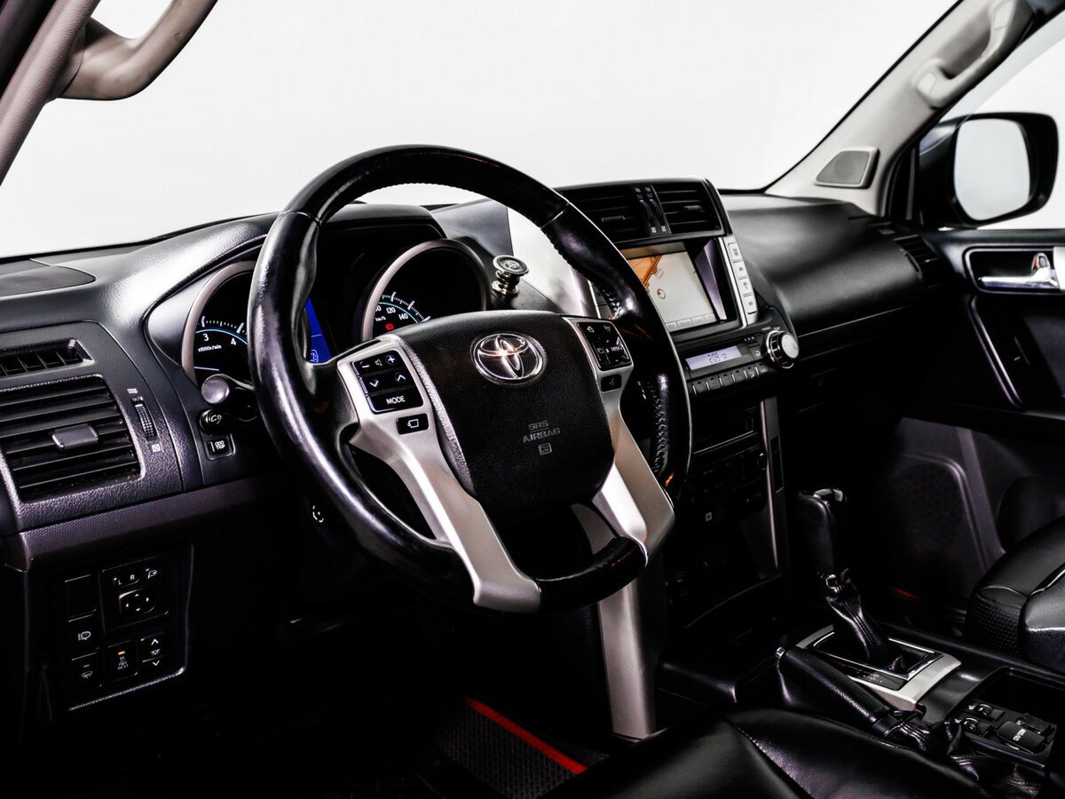 Toyota Land Cruiser Prado 150 Series, 2010 Фото №10