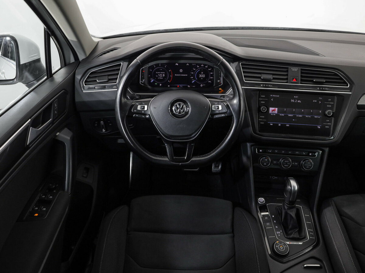 Volkswagen Tiguan II, 2019 Фото №11