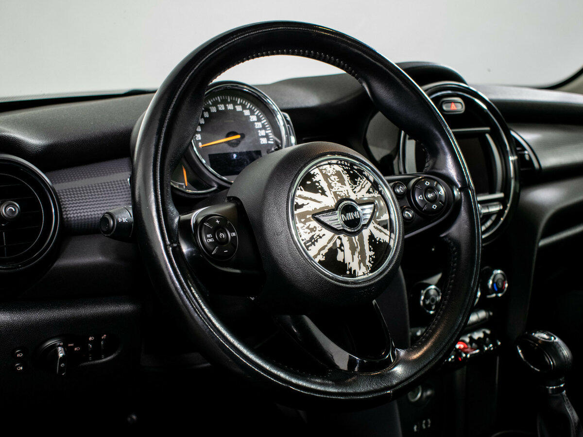 Mini Hatch Cooper III (F55/F56), 2017 Фото №14