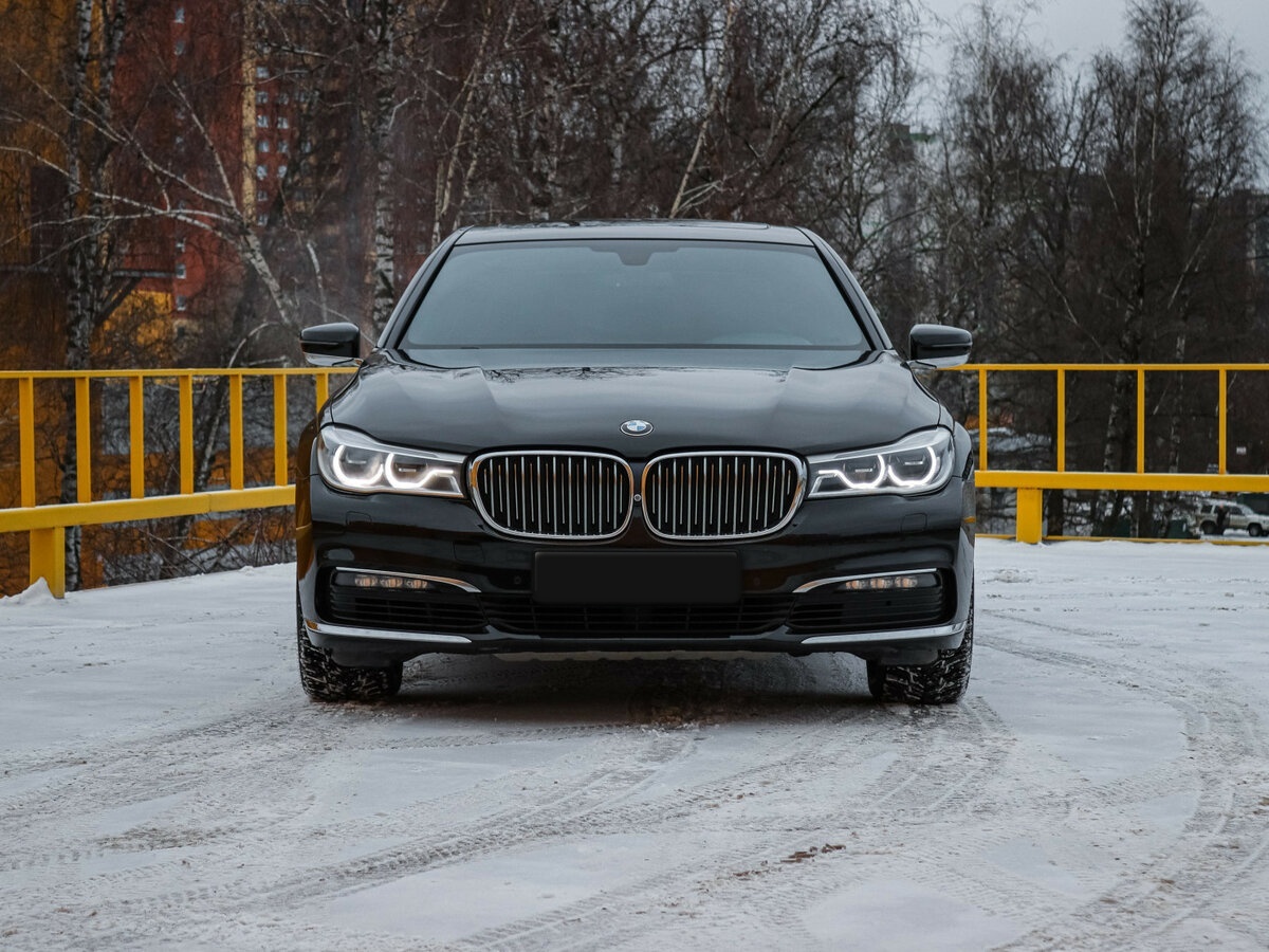 BMW 7 серии Long 750Li xDrive VI (G11/G12), 2017 - 115 857 км. | Фото №2