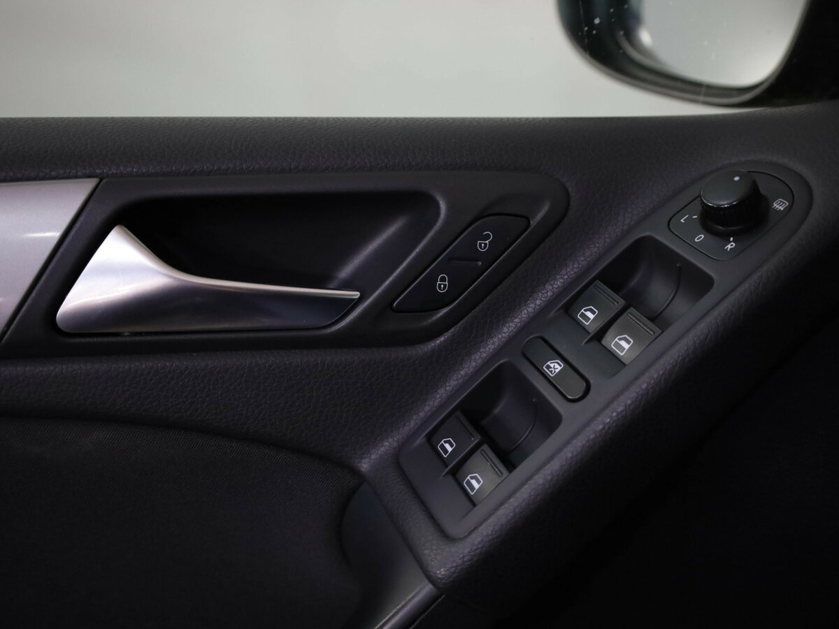 Volkswagen Golf VI, 2009 Фото №13