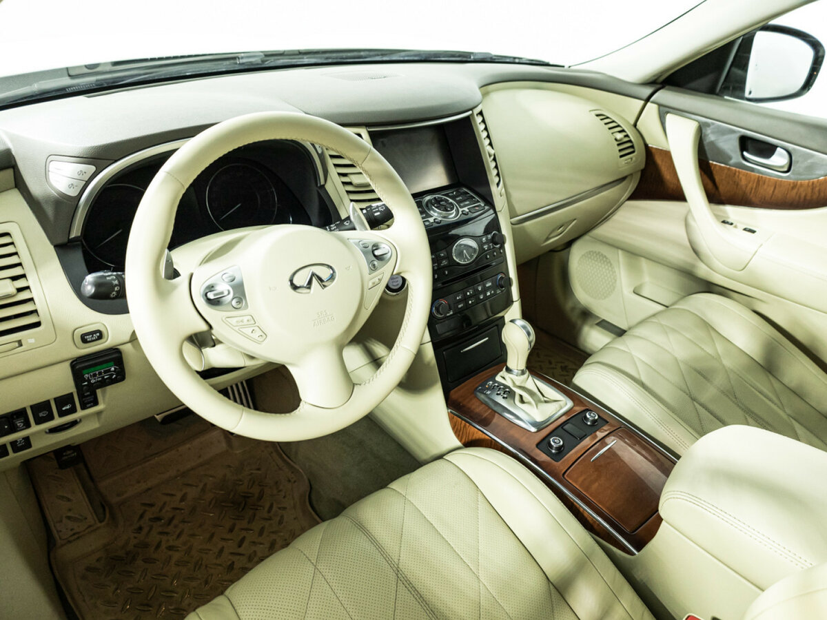 Infiniti QX70, 2016 Фото №11