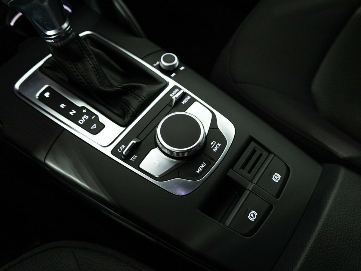 Audi A3 III (8V) Рестайлинг, 2018 Фото №16