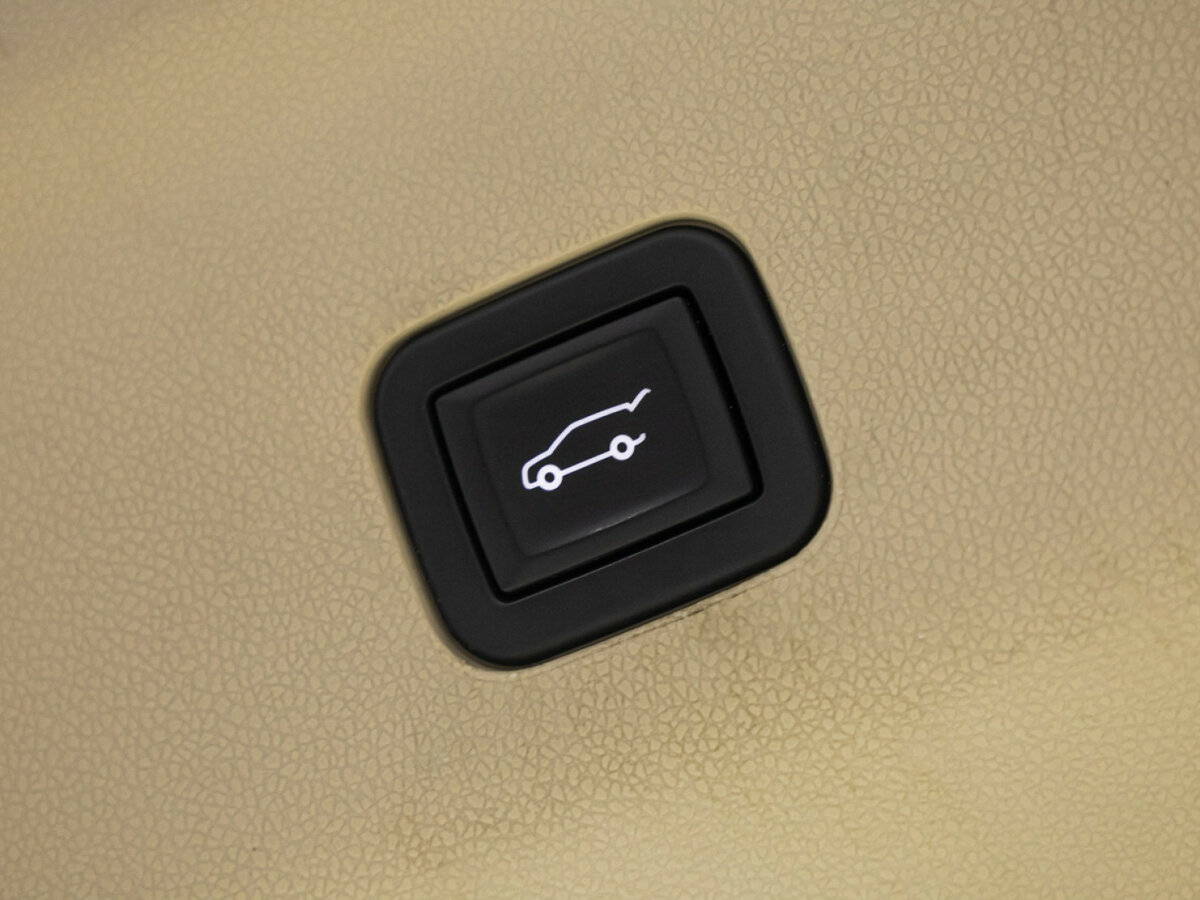 Cadillac Escalade V, 2021 Фото №14