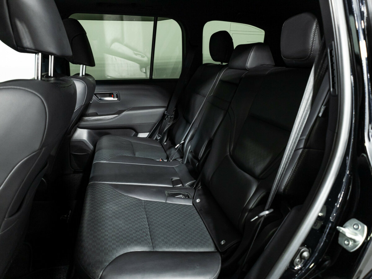Toyota Land Cruiser 300 Series, 2021 - 40 784 км. | Фото №8